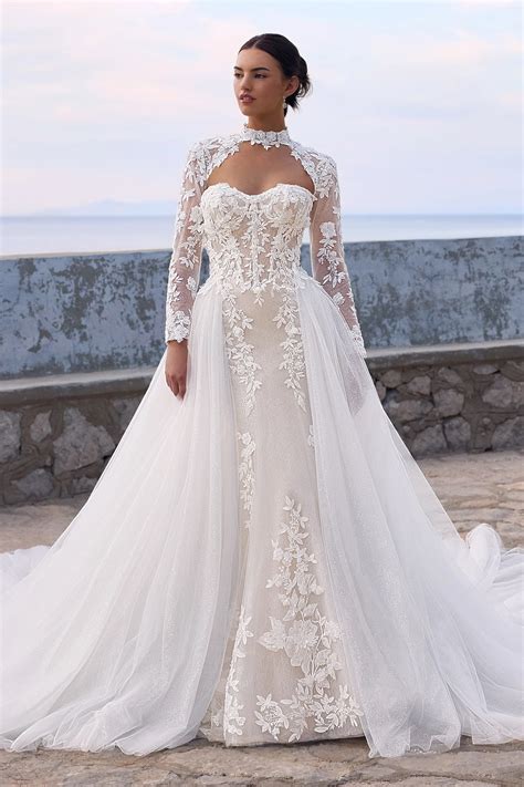 Bridal Gowns With Long Trains
