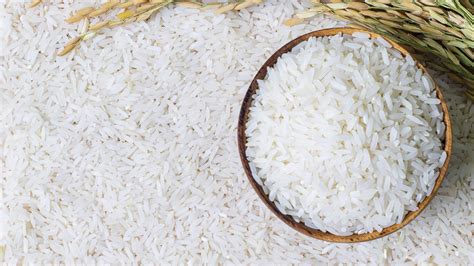 Why Eating Uncooked Rice Can Actually Make You Sick