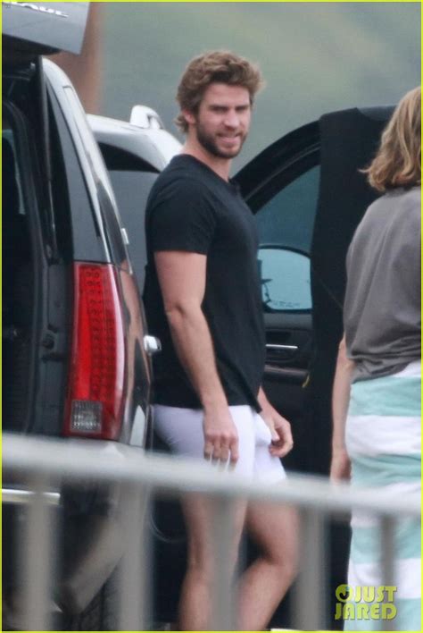 Liam Hemsworth Nude