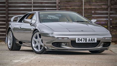 Lotus Esprit V8