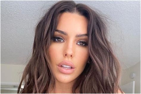 Paige Woolen Nude Leaks