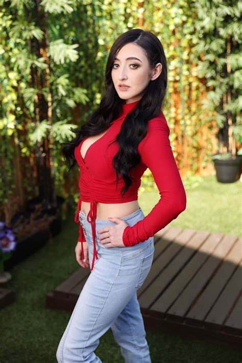 Tifa Quinn: Unveiling Her Enigmatic Past